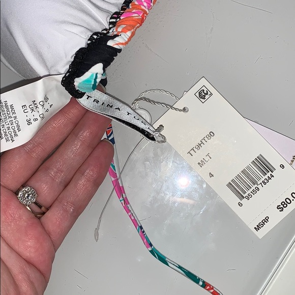 Bathing suite - Picture 8 of 9